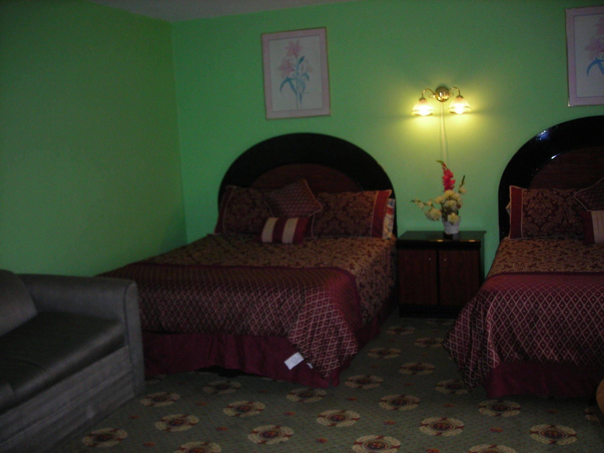 Deer Trail Motel วิสคอนซินเดลส์ ภายนอก รูปภาพ